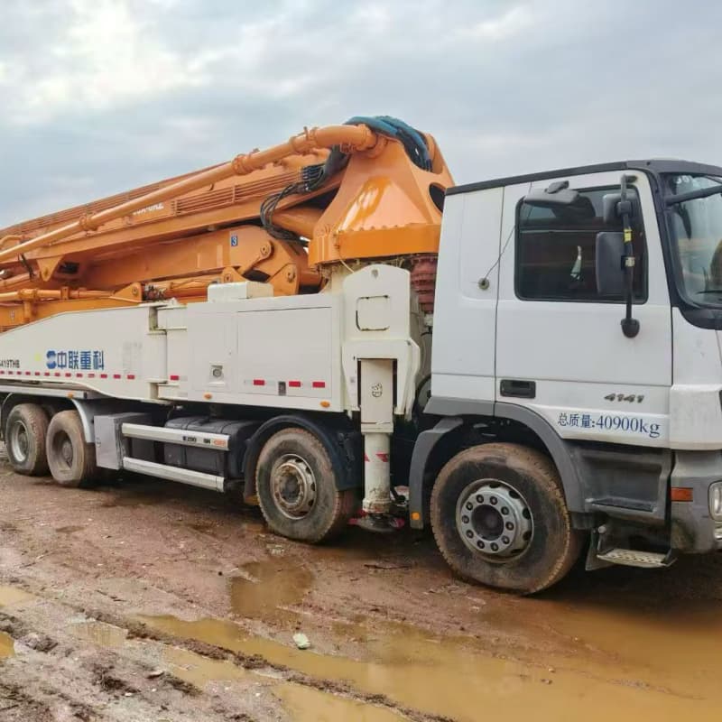 2014 Zoomlion 52m Used Concrete Pump Truck on Mercedes Chassis
