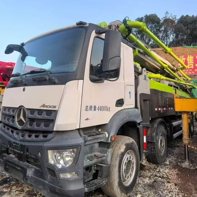 2021 Zoomlion 56m Used Concrete Pump Truck on Mercedes-Benz Chassis – Competitive Price for Middle East & Africa