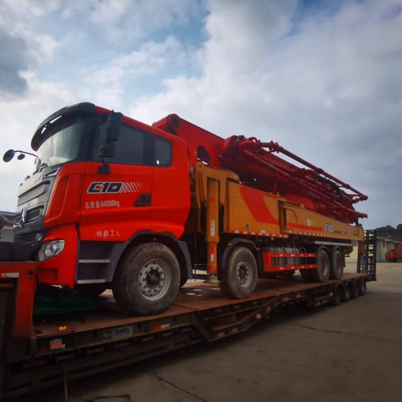 concrete pumps loading