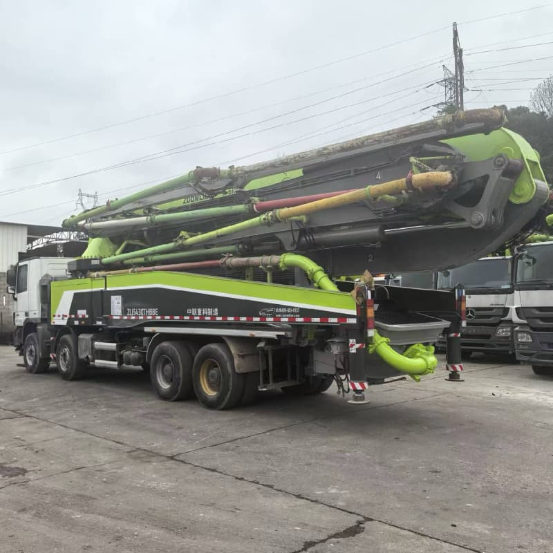 zoomlion 52m concrete boom truck on mercedes