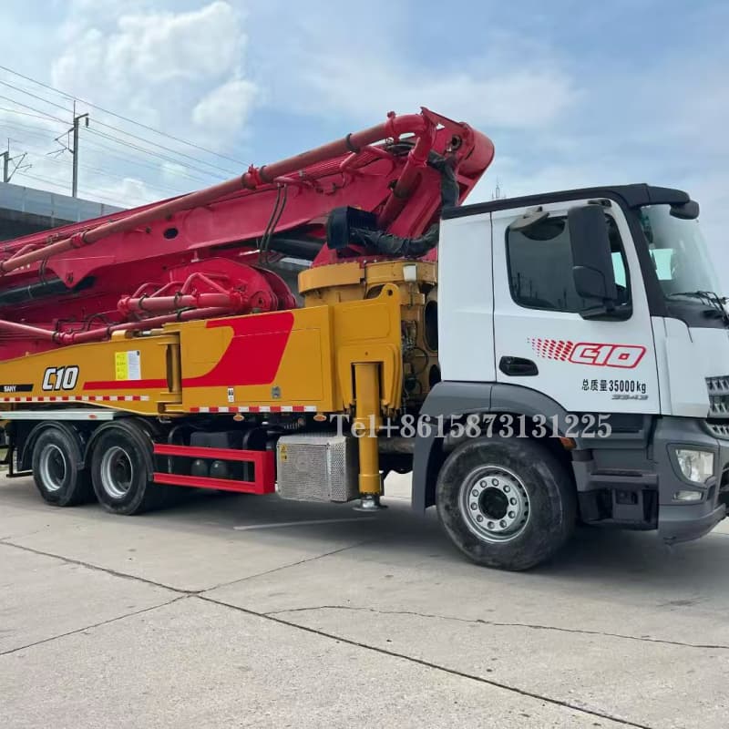 52m sany used concrete pump truck on Mercedes benz chassis 
