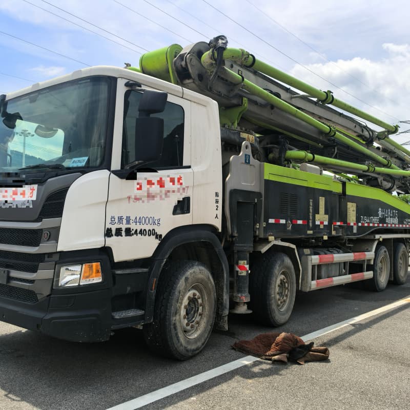 zoomlion scania 56m pump truck