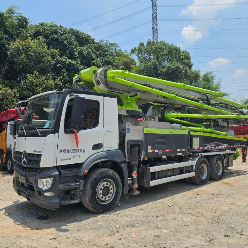 52m zoomlion boom truck